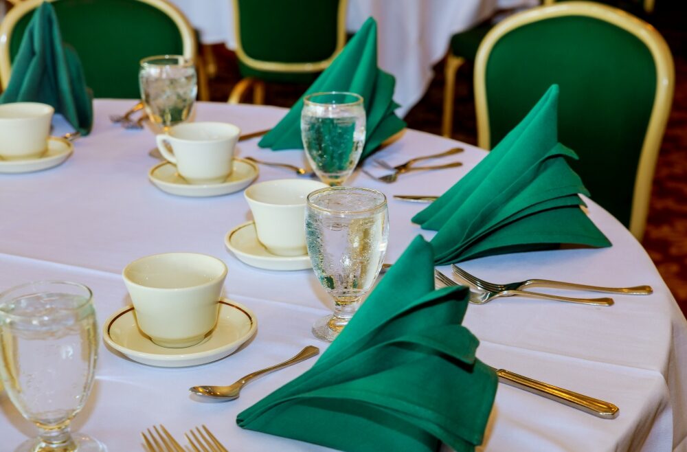 How Linen Services Improve Restaurant Hygiene Standards