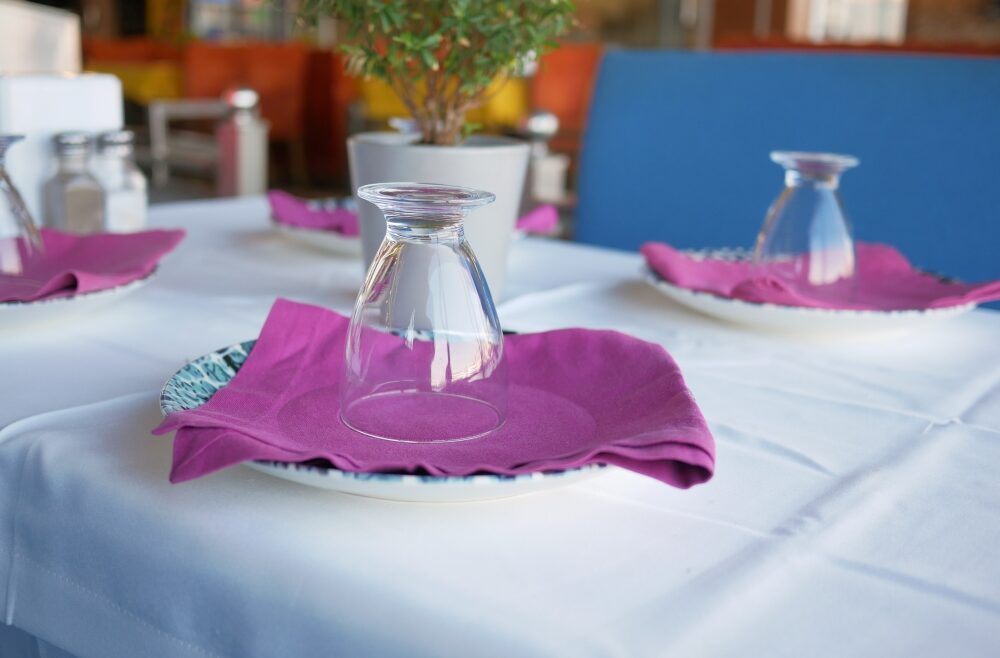 How to Choose Tablecloth and Napkin Color in Your Restaurant